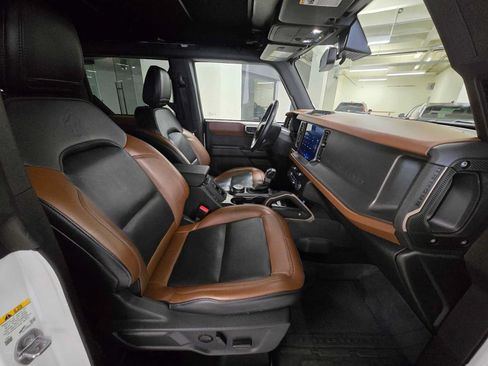 Used 2024 Ford Bronco Outer Banks AWD/4WD image 11