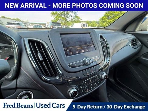 Used 2022 Chevrolet Equinox RS AWD/4WD image 17