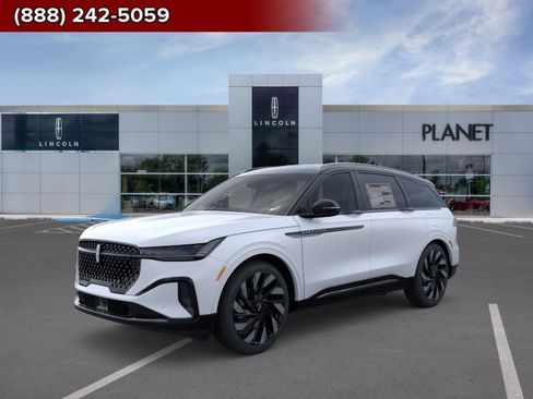New 2026 Lincoln Nautilus Reserve w/ Jet Appearance Package AWD/4WD image 1