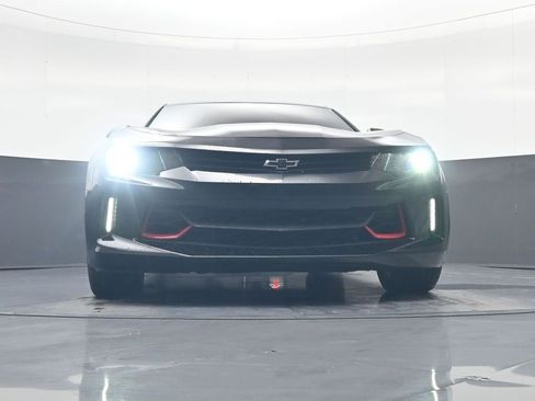 Used 2018 Chevrolet Camaro LT image 16