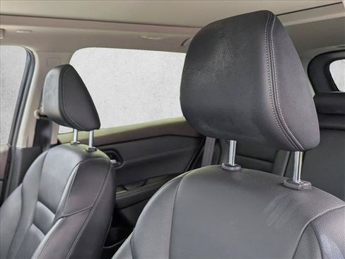 Used 2023 Nissan Rogue SL AWD/4WD image 14