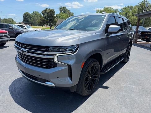 Used 2021 Chevrolet Tahoe LT w/ Rear Media and Nav Package AWD/4WD image 8