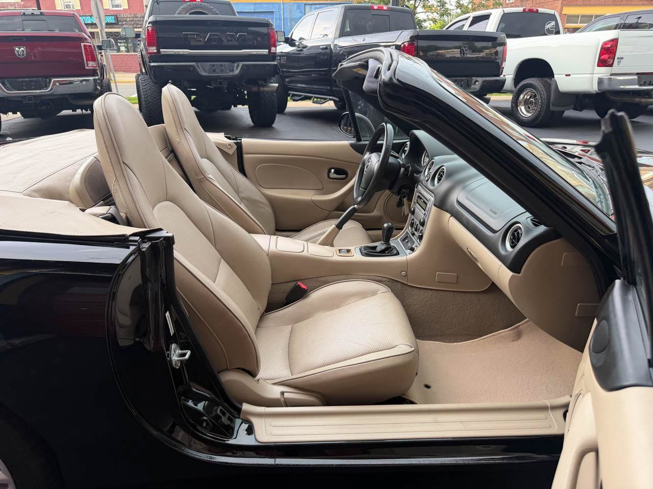 Used 2004 MAZDA MX-5 Miata LS RWD image 30