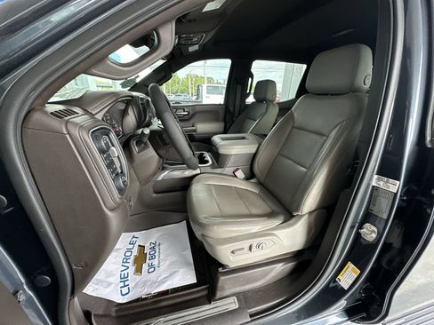 Used 2019 Chevrolet Silverado 1500 LTZ w/ LTZ Convenience Package AWD/4WD image 19