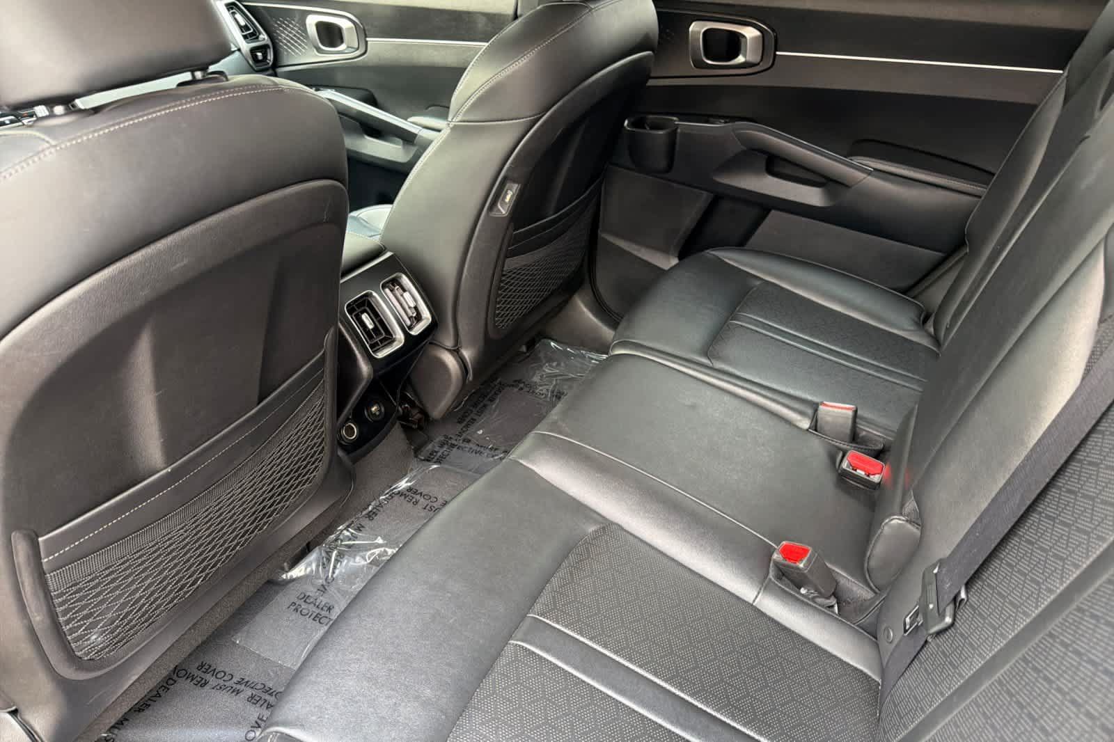 Used 2022 Kia Sorento S FWD image 4