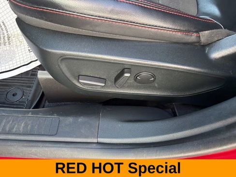 Used 2022 Ford Escape SEL w/ SEL Stealth AWD Package image 12