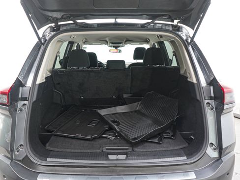 Used 2021 Nissan Rogue SV AWD/4WD image 16