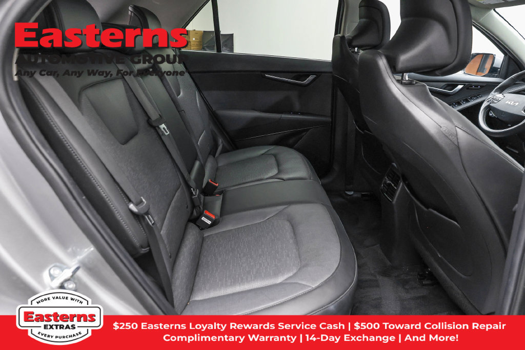 Used 2023 Kia Niro Wave w/ Wave Preserve Package FWD image 26