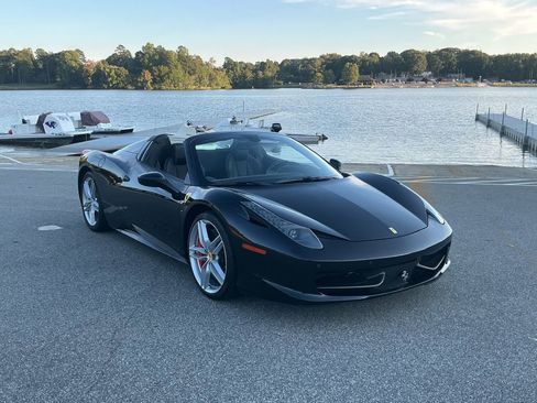 Used 2013 Ferrari 458 Spider image 1