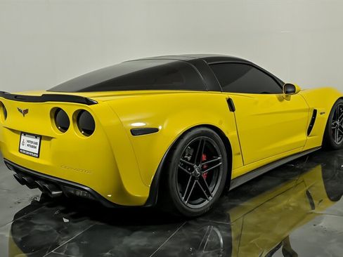 Used 2006 Chevrolet Corvette Z06 w/ Preferred Equipment Group RWD image 9