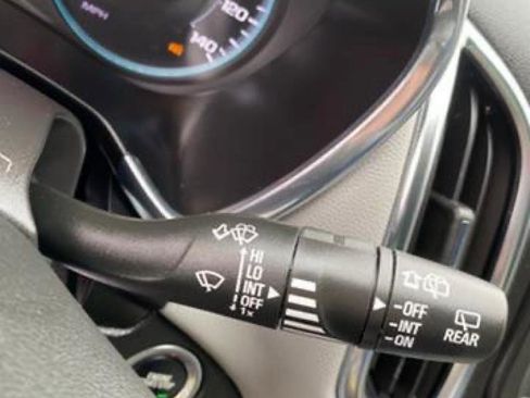 Used 2024 Chevrolet Equinox LS w/ Driver Confidence II Package image 18