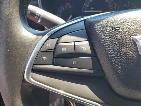 Used 2017 Cadillac XT5 Premium Luxury image 28