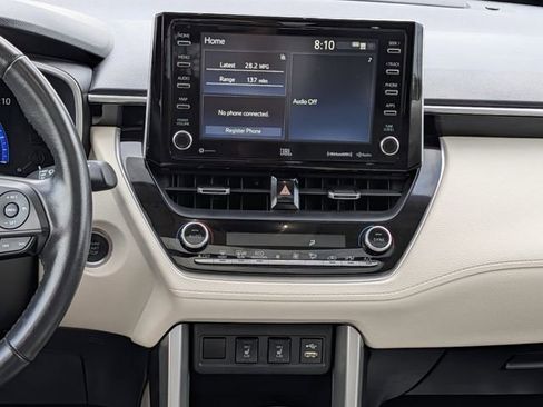 Used 2022 Toyota Corolla Cross XLE w/ Convenience Package image 15