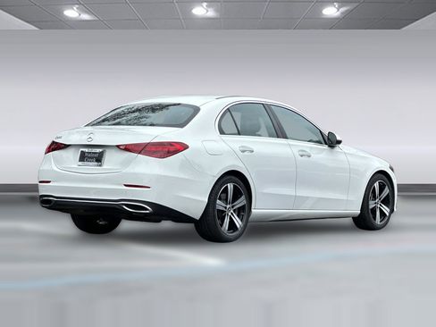 Used 2023 Mercedes-Benz C 300 Sedan image 8