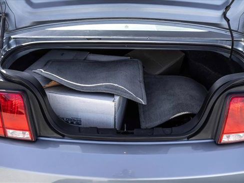Used 2006 Ford Mustang GT RWD image 19