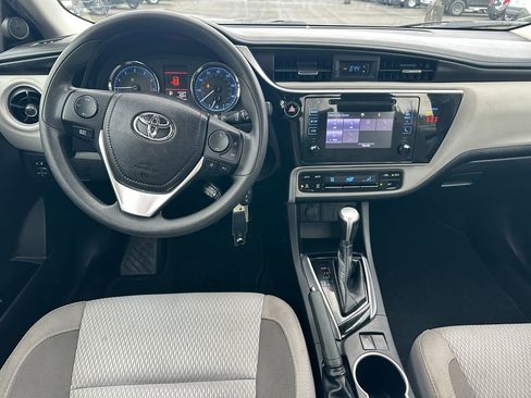 Used 2019 Toyota Corolla LE image 15