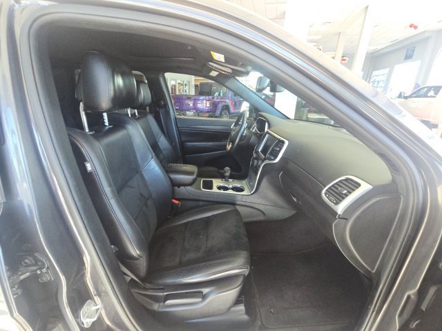 Used 2015 Jeep Grand Cherokee Altitude RWD image 14