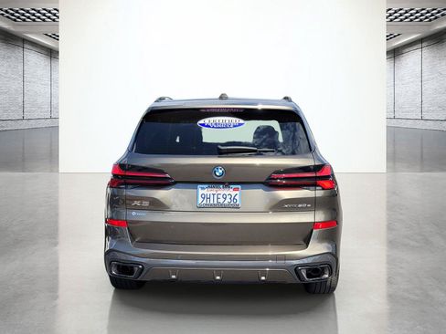 Used 2024 BMW X5 xDrive50e w/ M Sport Package AWD/4WD image 8