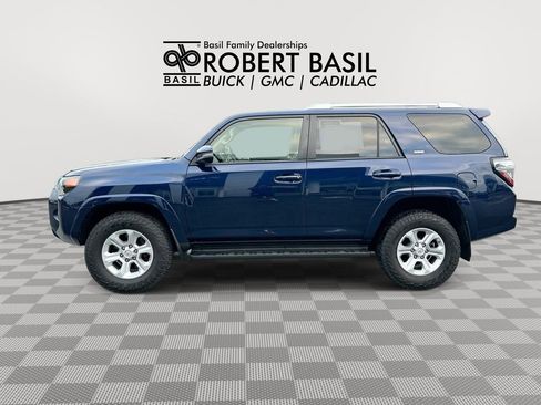 Used 2018 Toyota 4Runner SR5 Premium AWD/4WD image 5
