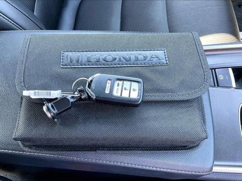 Used 2022 Honda Accord Sport image 11