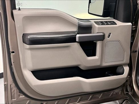 Used 2019 Ford F150 XLT w/ Equipment Group 302A Luxury image 16