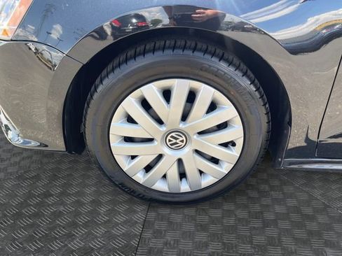 Used 2017 Volkswagen Jetta S image 31