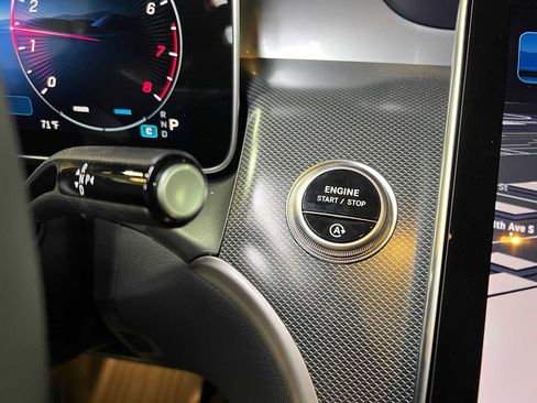 Certified 2026 Mercedes-Benz GLC 300 4MATIC image 32