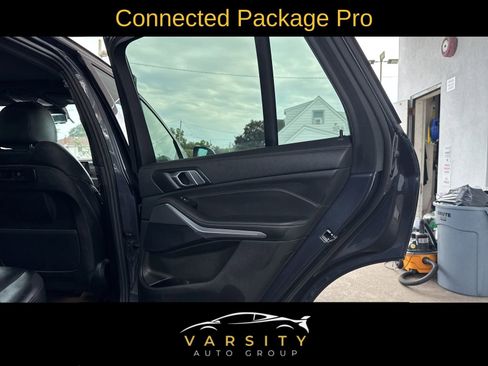 Used 2022 BMW X5 xDrive40i w/ M Sport Package image 11