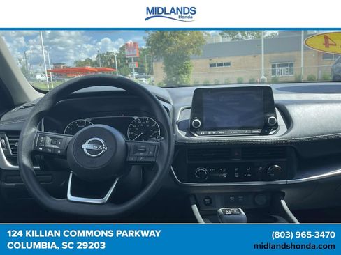 Used 2024 Nissan Rogue S FWD image 11