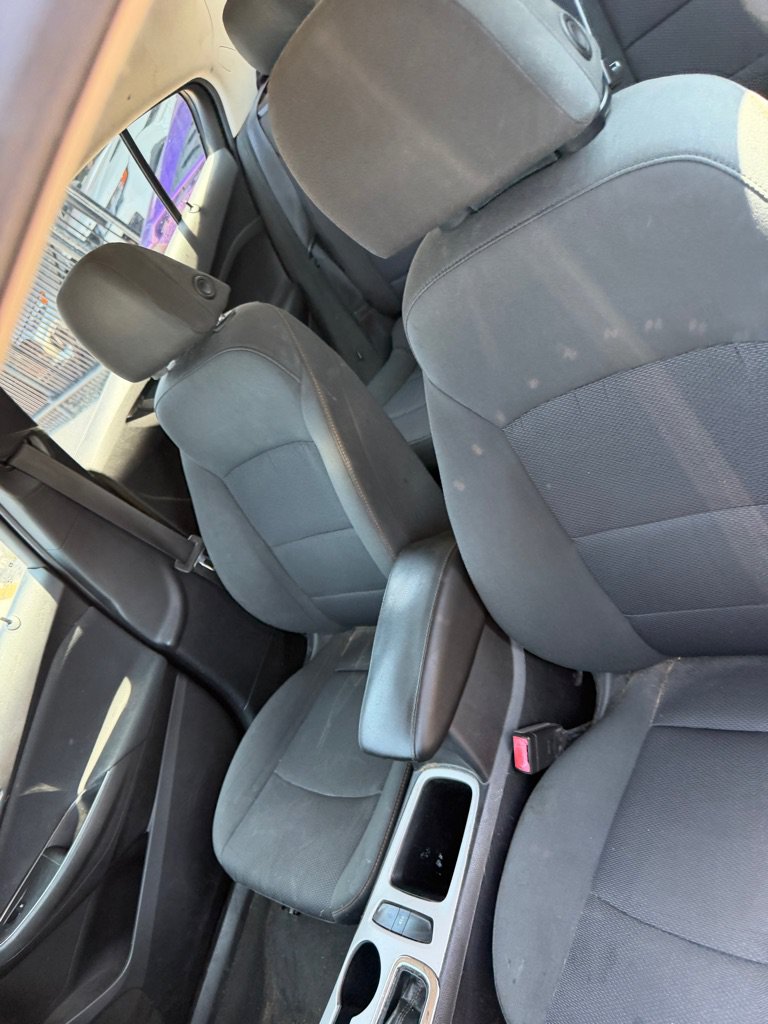 Used 2018 Chevrolet Cruze LS FWD image 34