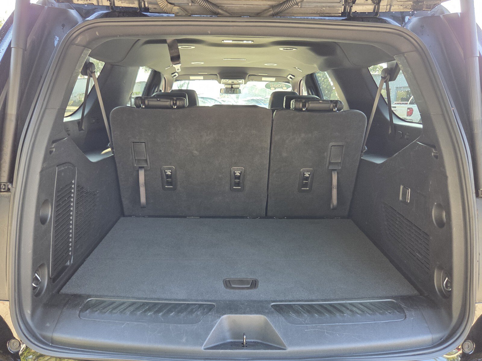 Used 2025 Chevrolet Suburban LT AWD/4WD image 17