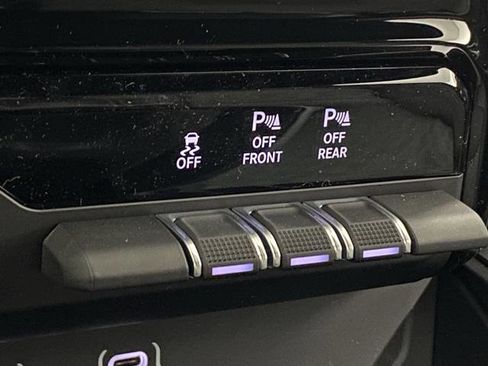 New 2026 RAM 1500 4x4 Crew Cab image 31