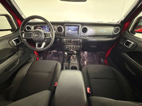 Used 2020 Jeep Wrangler Unlimited Sahara AWD/4WD image 11
