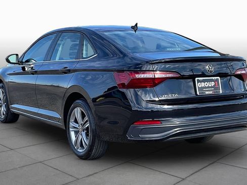 Used 2024 Volkswagen Jetta SE FWD image 11