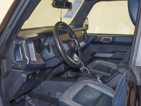 Used 2023 Ford Bronco Outer Banks image 2