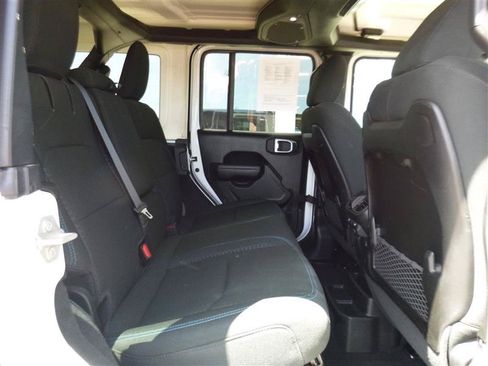 Used 2024 Jeep Wrangler Unlimited Rubicon 4xe AWD/4WD image 7