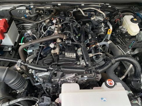 Used 2025 Toyota 4Runner TRD Off-Road image 32