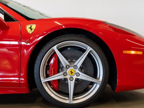 Used 2012 Ferrari 458 Spider image 33