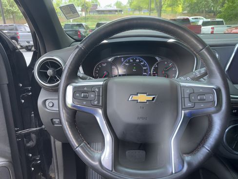 Used 2022 Chevrolet Blazer Premier AWD/4WD image 23