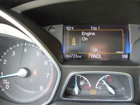 Used 2018 Ford Focus SE FWD image 25