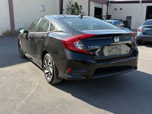 Used 2018 Honda Civic EX image 5
