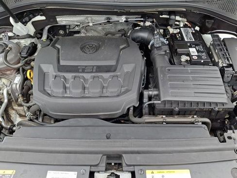 Used 2023 Volkswagen Tiguan SE R-Line AWD/4WD image 28
