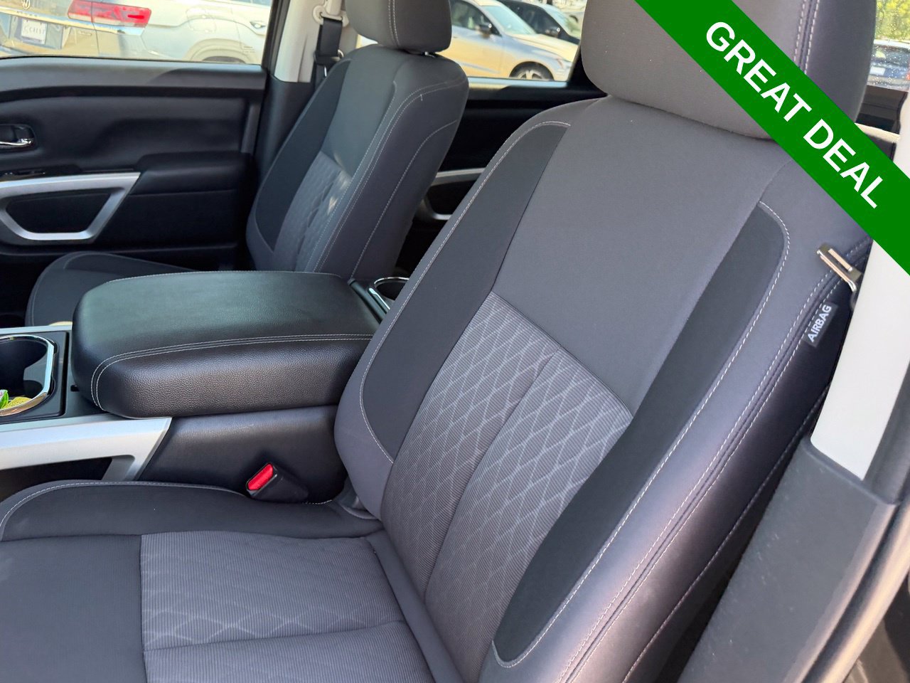 Used 2024 Nissan Titan SV w/ SV Convenience Package RWD image 33