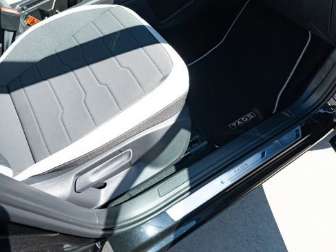 New 2026 Volkswagen Taos SE FWD image 45