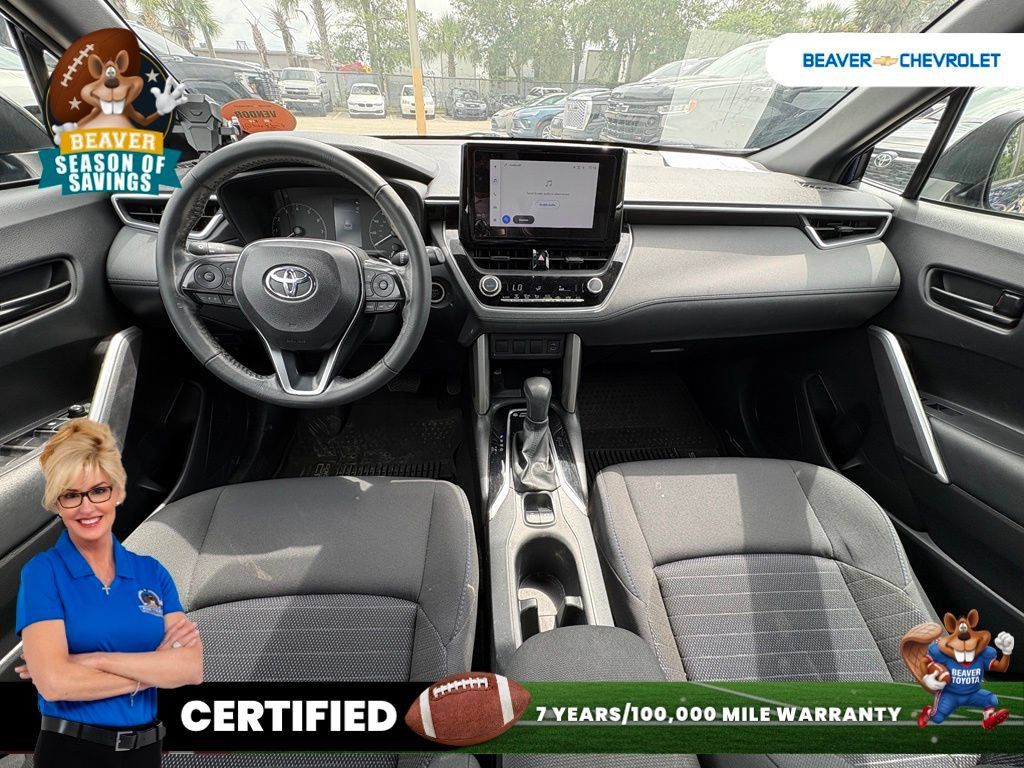 Used 2024 Toyota Corolla Cross AWD Hybrid w/ Moonroof Package image 21