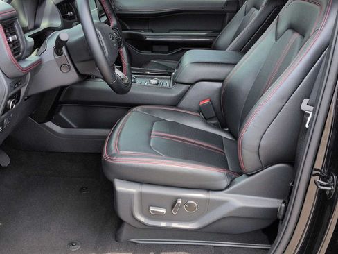 Used 2024 Ford Expedition Limited AWD/4WD image 17