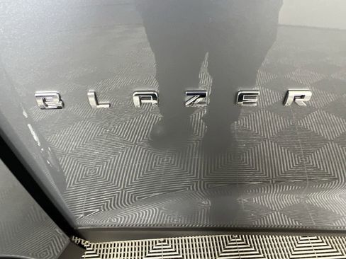Used 2025 Chevrolet Blazer LT image 31