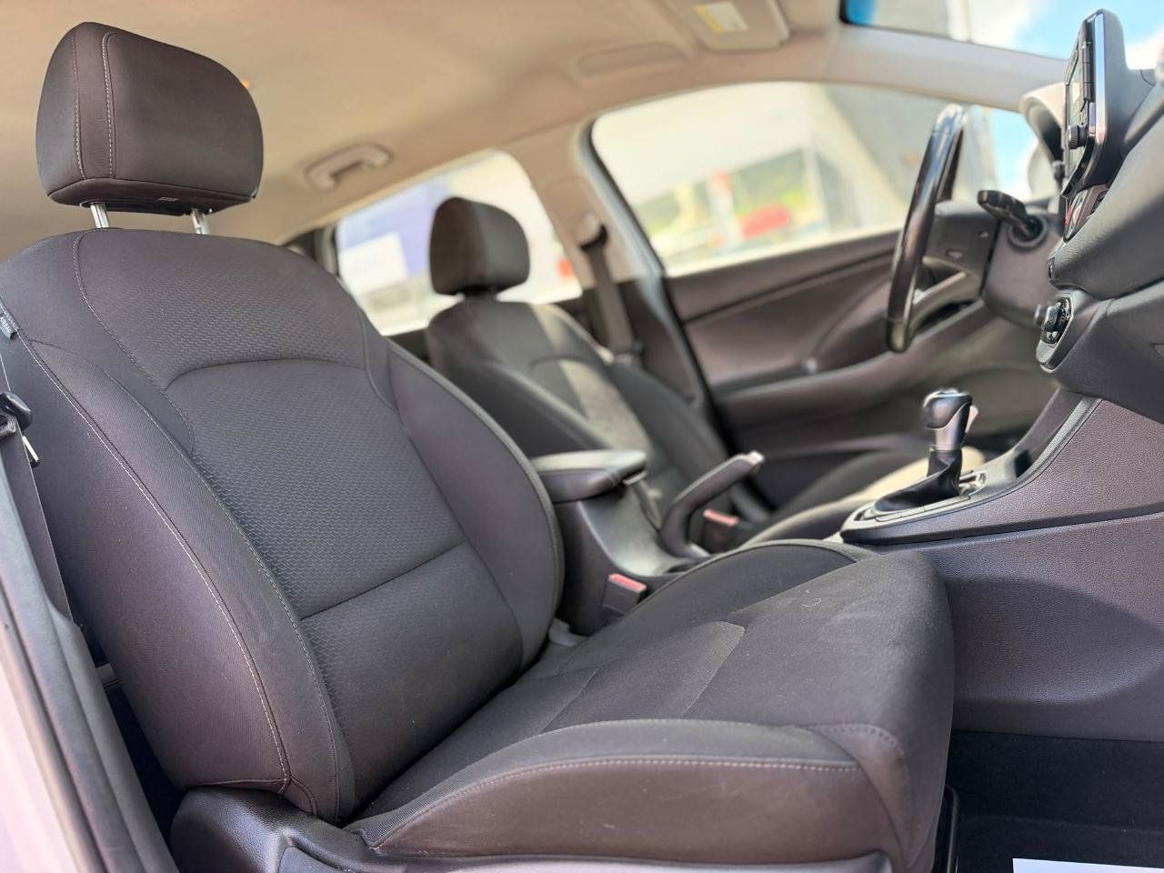 Used 2018 Hyundai Elantra GT w/ Style Package 02 FWD image 14