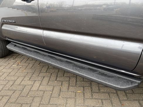 Used 2023 Toyota Tacoma TRD Off-Road image 14