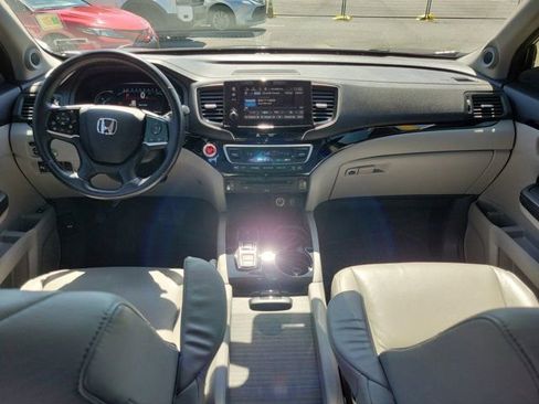 Used 2019 Honda Pilot Touring image 21